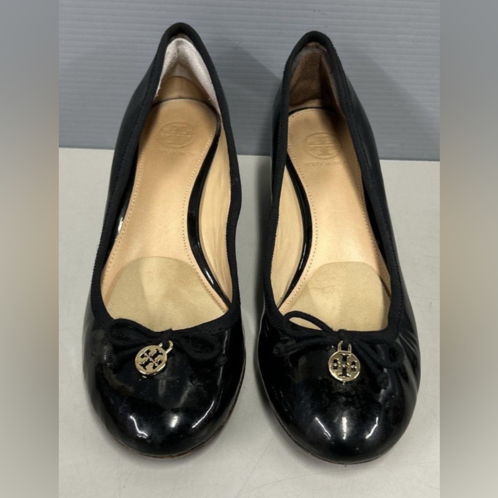 🛑 1 hour sale. Tory Burch, 8.5, Patent Leather Black Ballet style slip-on wedges